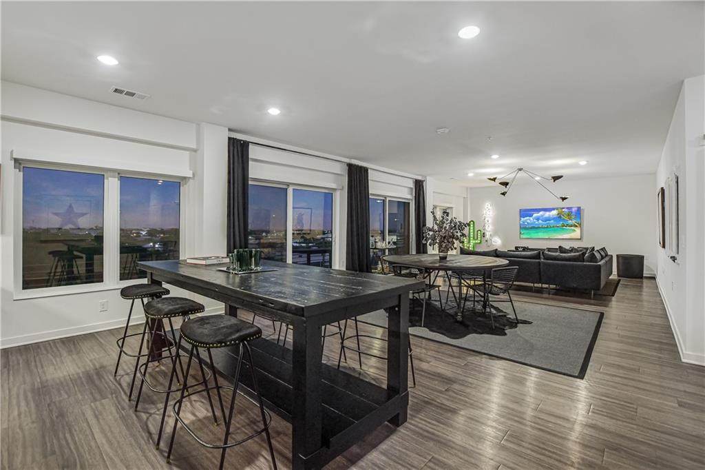 4361 Congress Ave - Photo 1