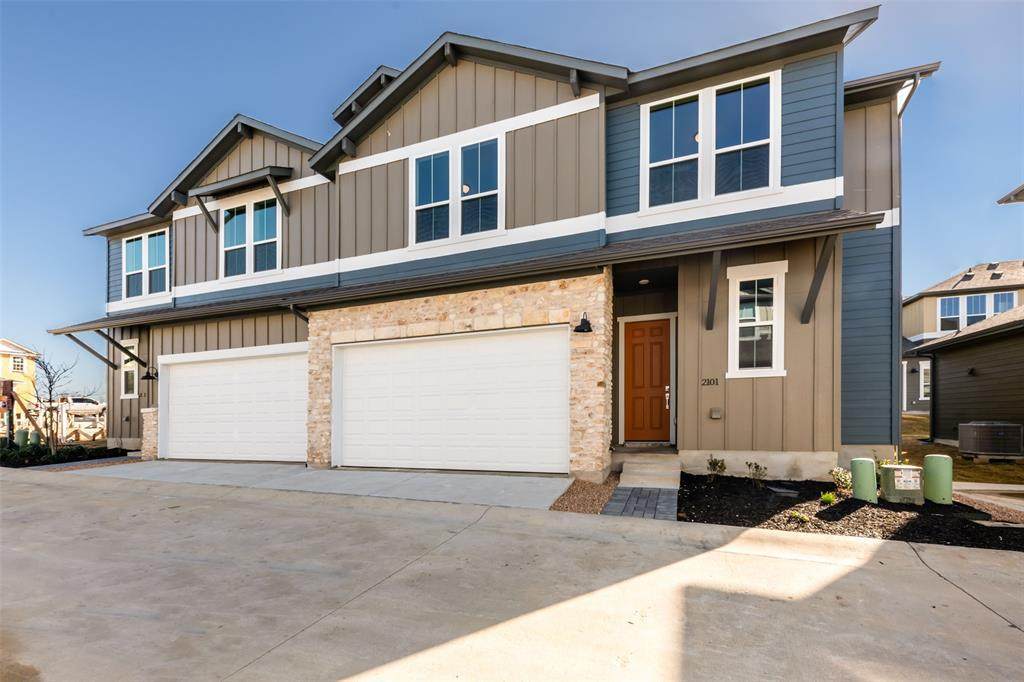 1015 Vista View Dr - Photo 1