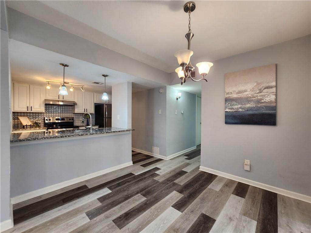 2124 Burton Dr - Photo 1