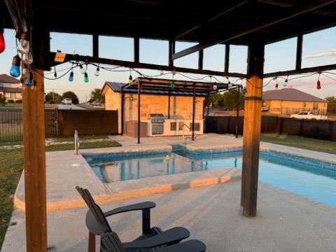 https://bt-photos.global.ssl.fastly.net/austin/orig_boomver_1_8241211-2.jpg