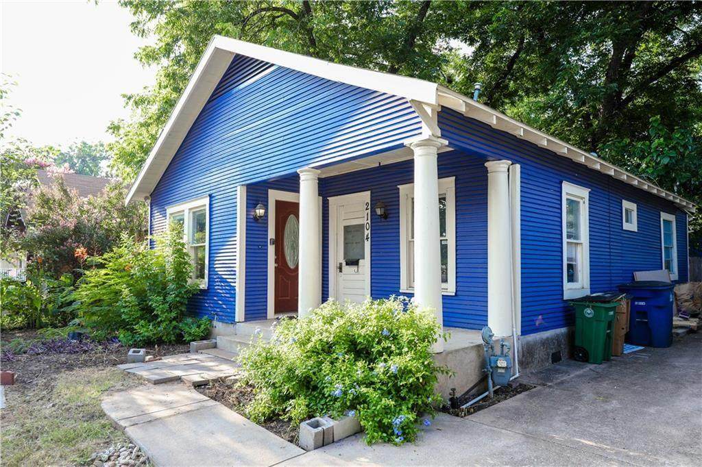2104 Cesar Chavez - Photo 1
