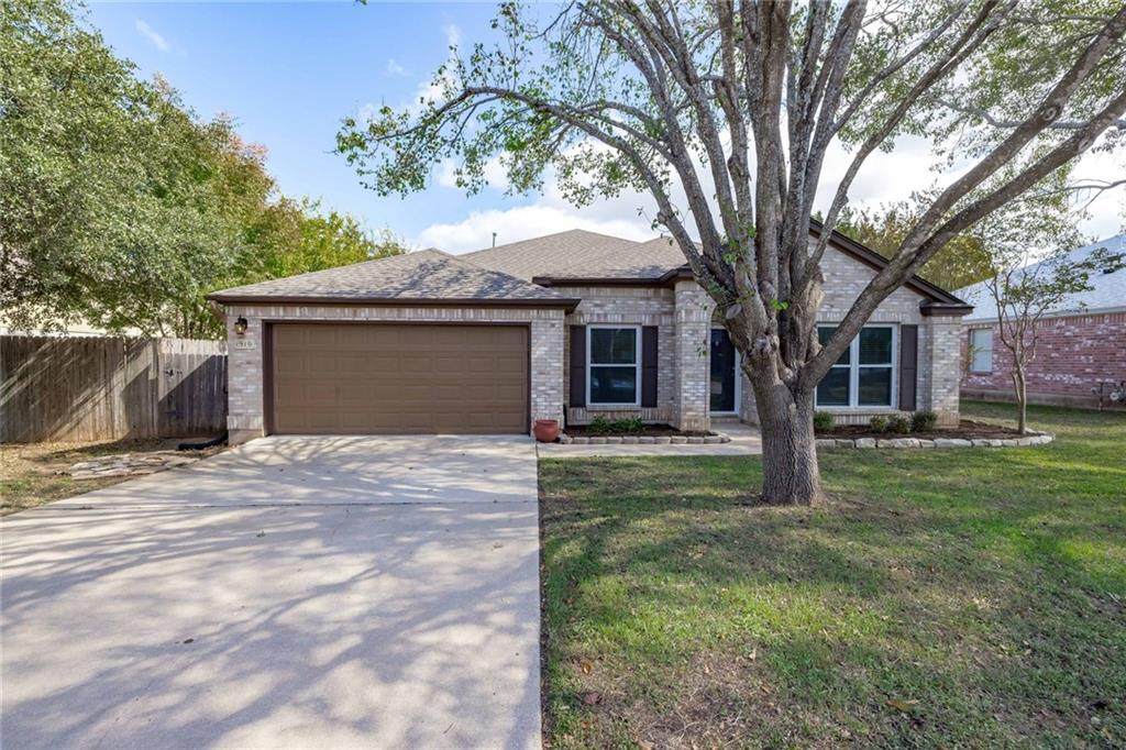 1910 Woodland Dr - Photo 1