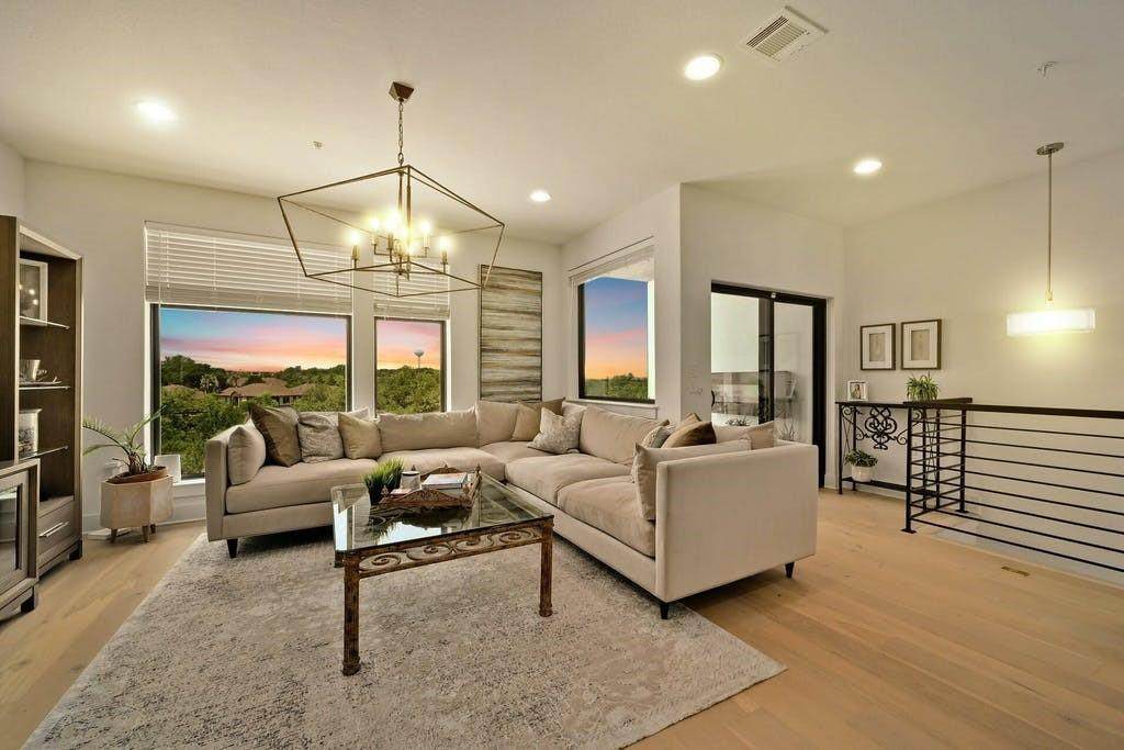 2050 Lohmans Spur - Photo 1
