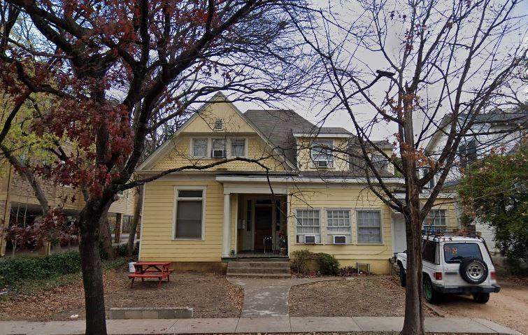 908 22nd St - Photo 1