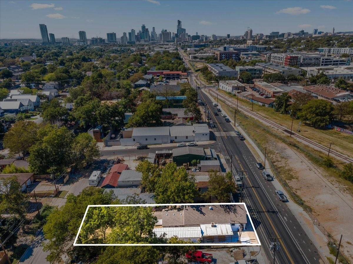 2607 5th St - Photo 1
