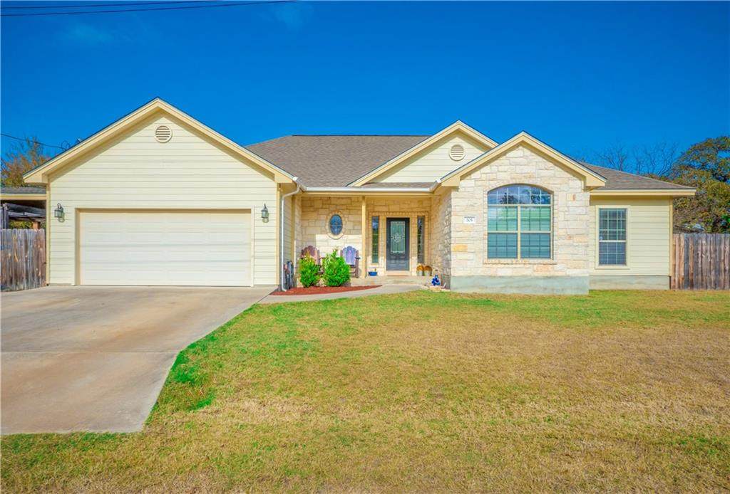 205 Bluebonnet Dr - Photo 1