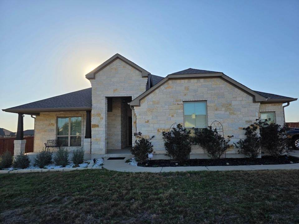 285 Chisholm Trl - Photo 1