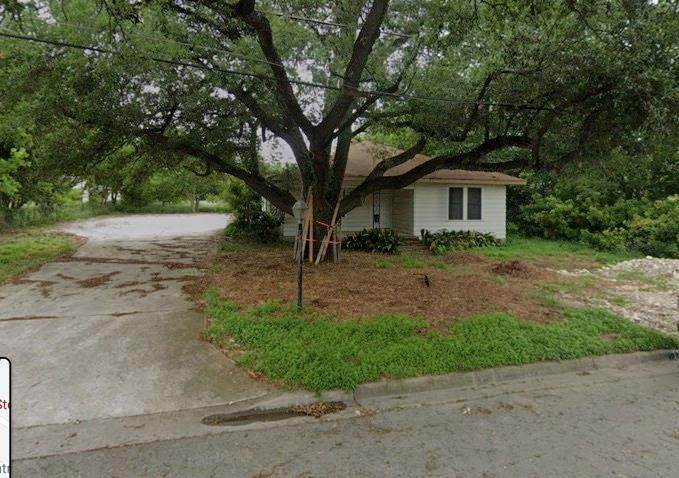 1112 Stobaugh St - Photo 1