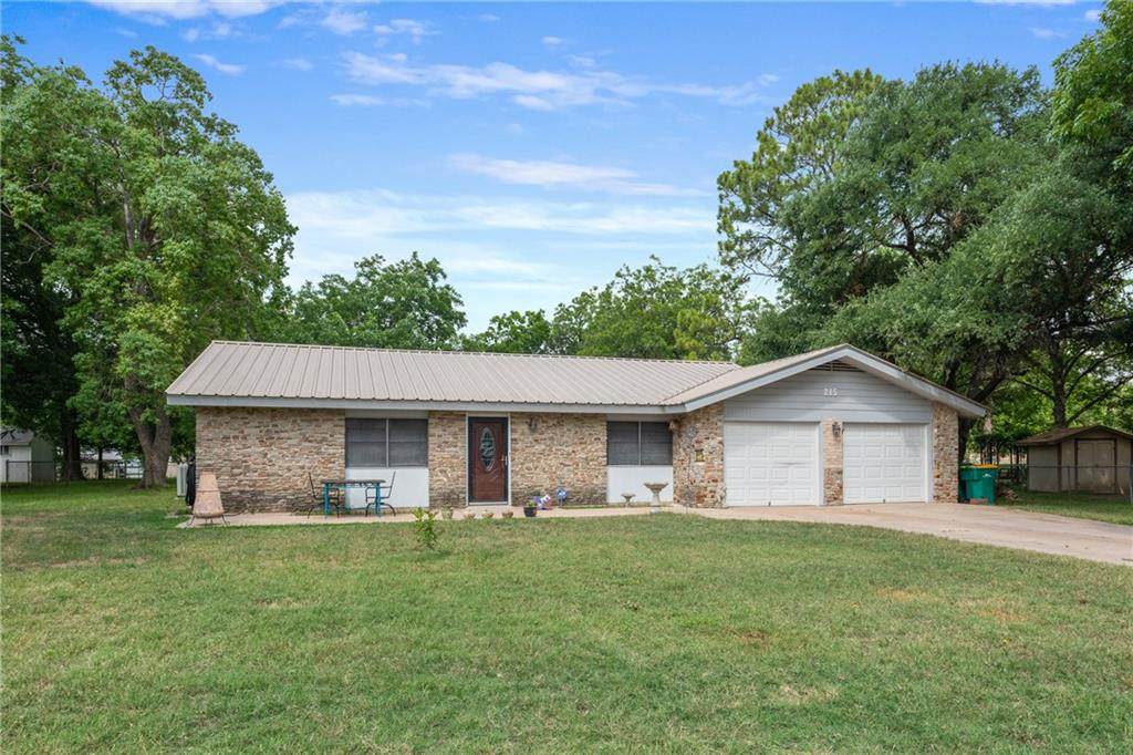215 Flamingo Cir - Photo 1