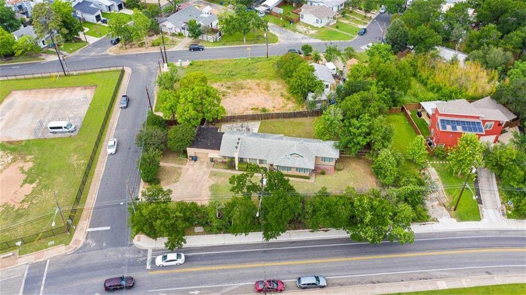2500 Rosewood Ave - Photo 1