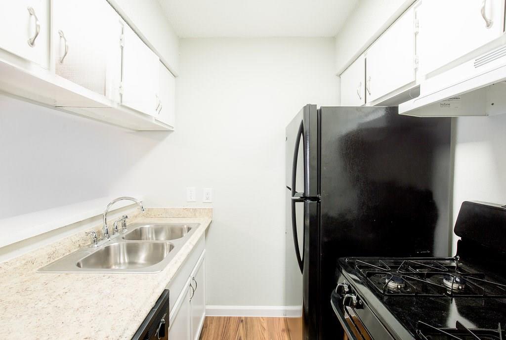 2609 Ektom Dr - Photo 1