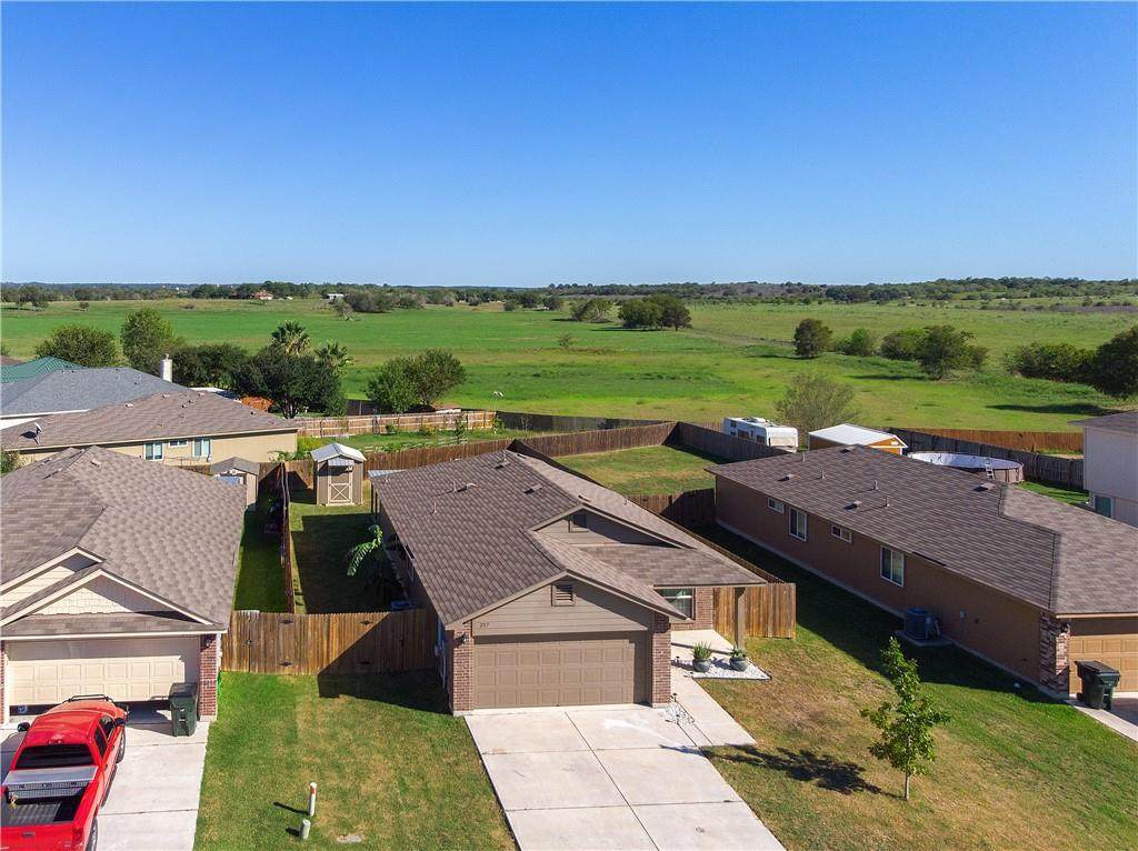 207 Talon Dr - Photo 1