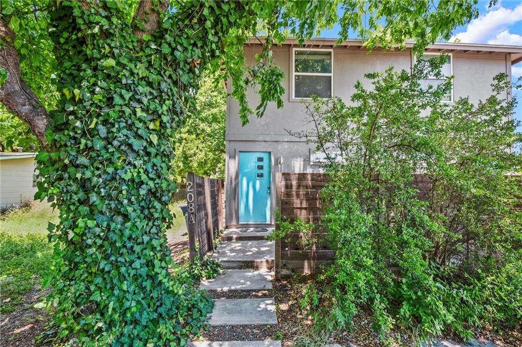 208 Denson Dr - Photo 1