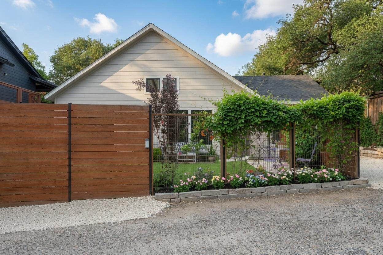 804 Annie St - Photo 1