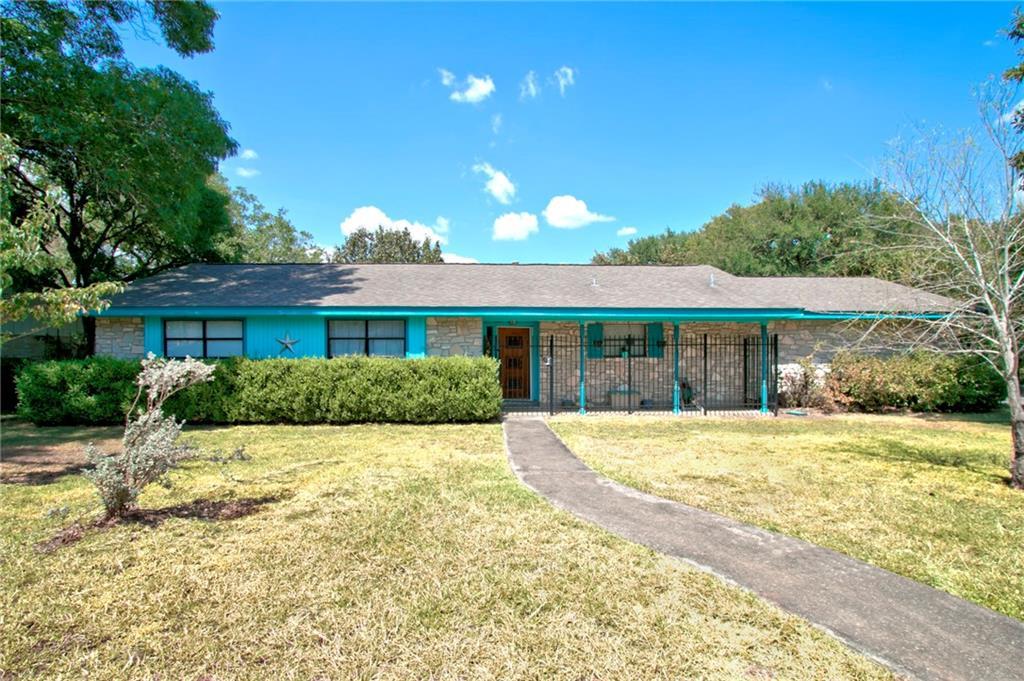 308 Lamar Ave - Photo 1