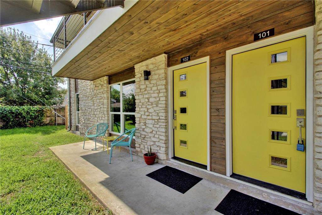 8605 Putnam Dr - Photo 1