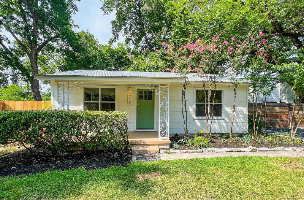 916 Chote Ave - Photo 1