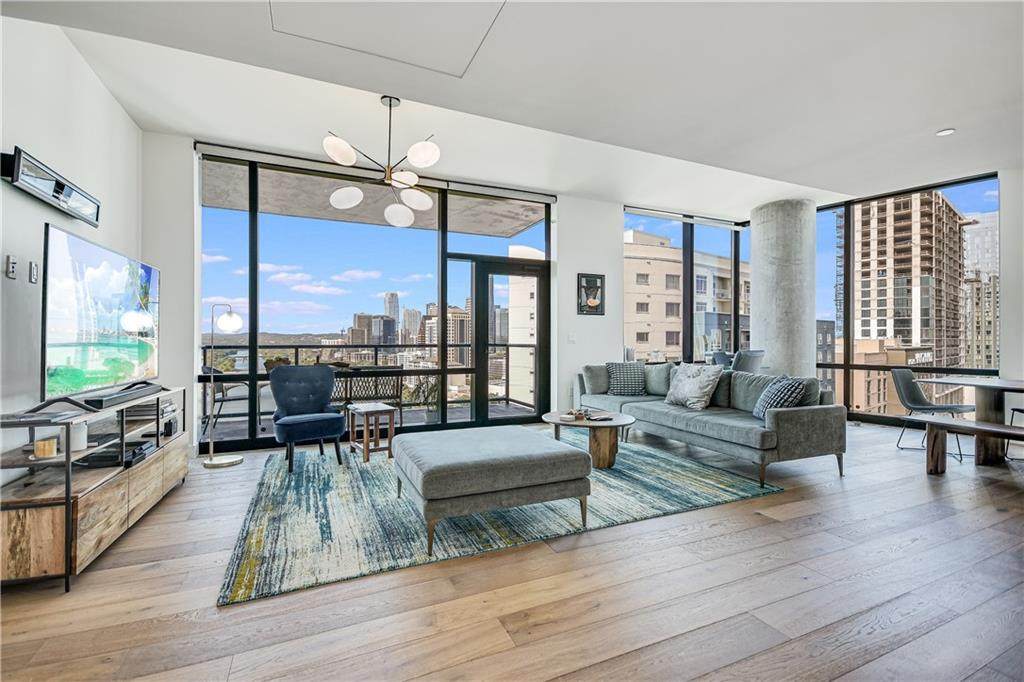 70 Rainey St - Photo 1