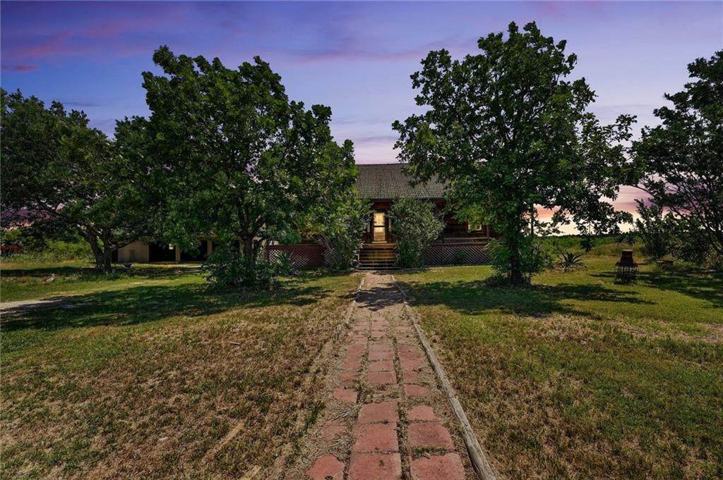 3315 County Road 463 - Photo 1