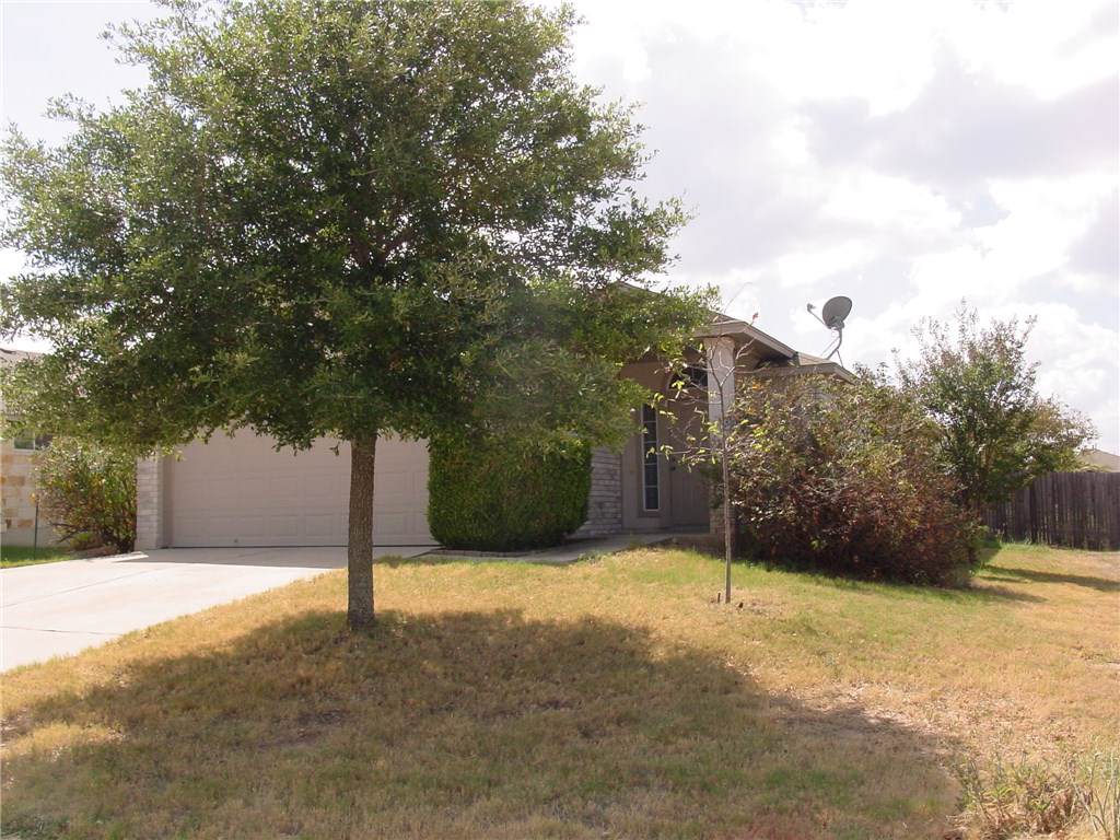 1005 Clayton Dr - Photo 1