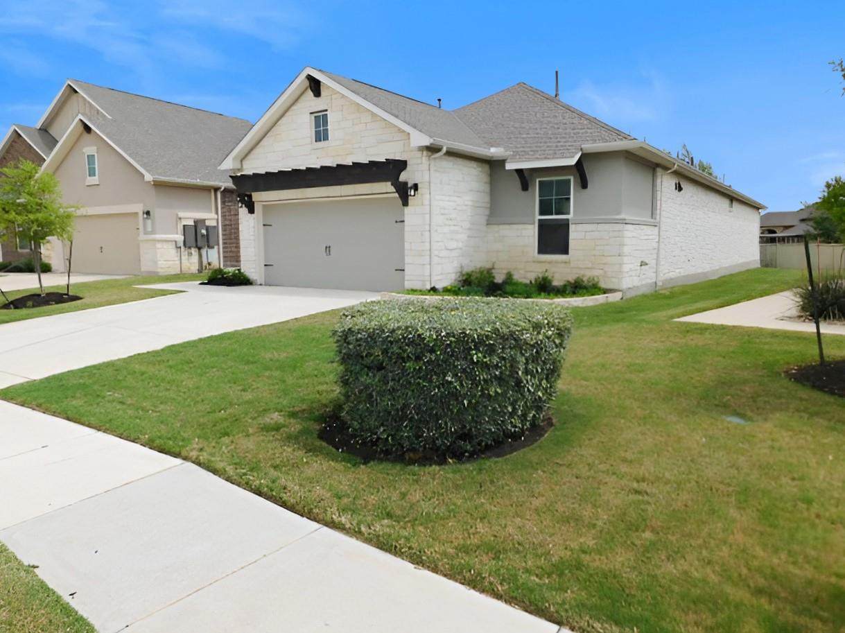 821 Faith Dr - Photo 1
