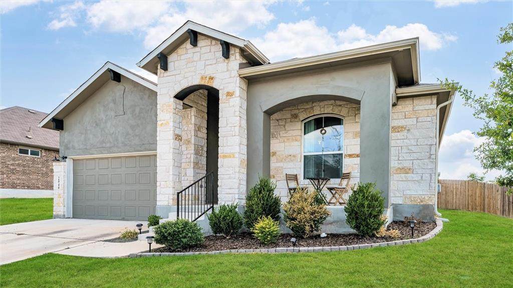 2040 Flintshire Dr - Photo 1