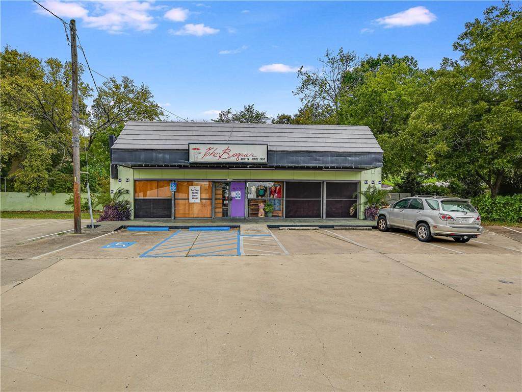 1605 Riverside Dr - Photo 1