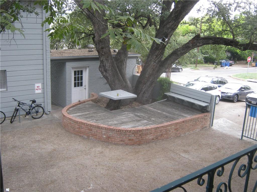 803 28th St - Photo 1