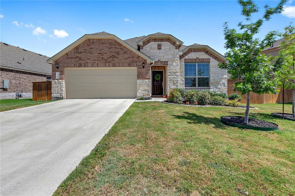 3320 De Soto Loop - Photo 1