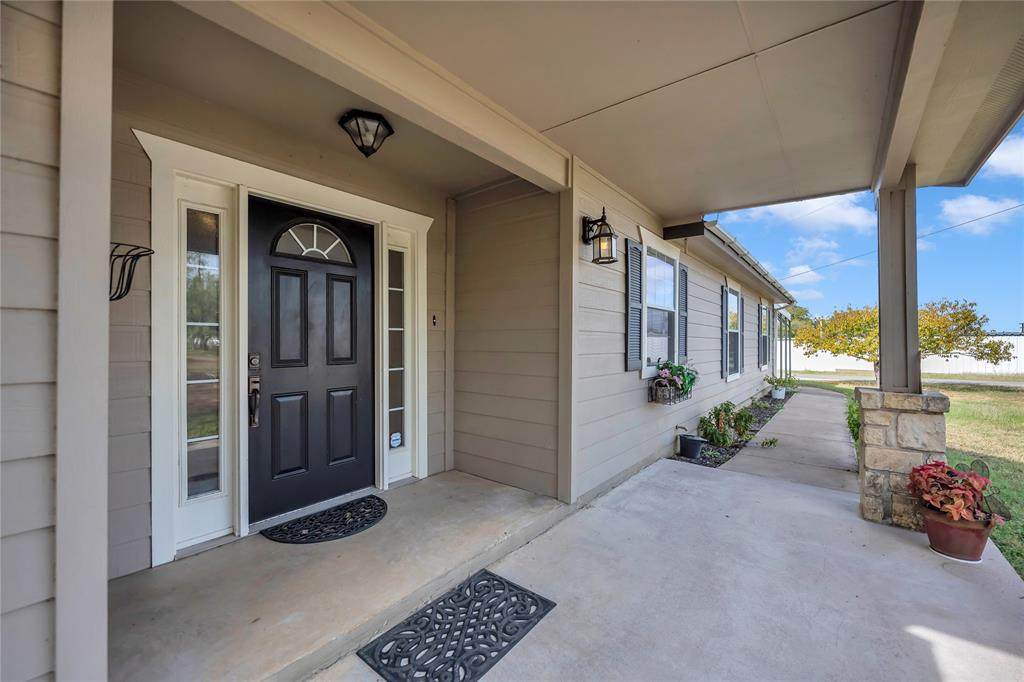 109 Lakeview Dr - Photo 1