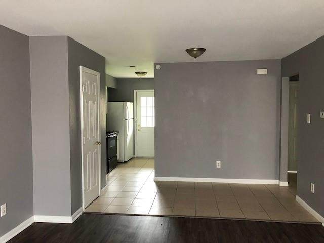 8400 Garcreek Cir - Photo 1