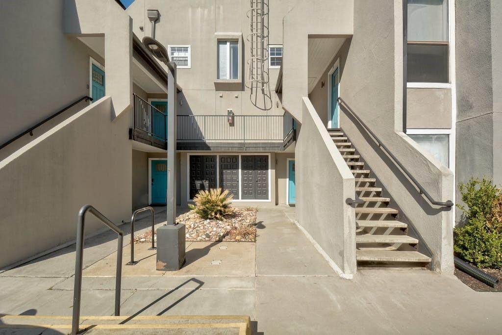 935 La Posada Dr - Photo 1