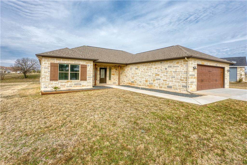190 Oak Grove Pkwy - Photo 1