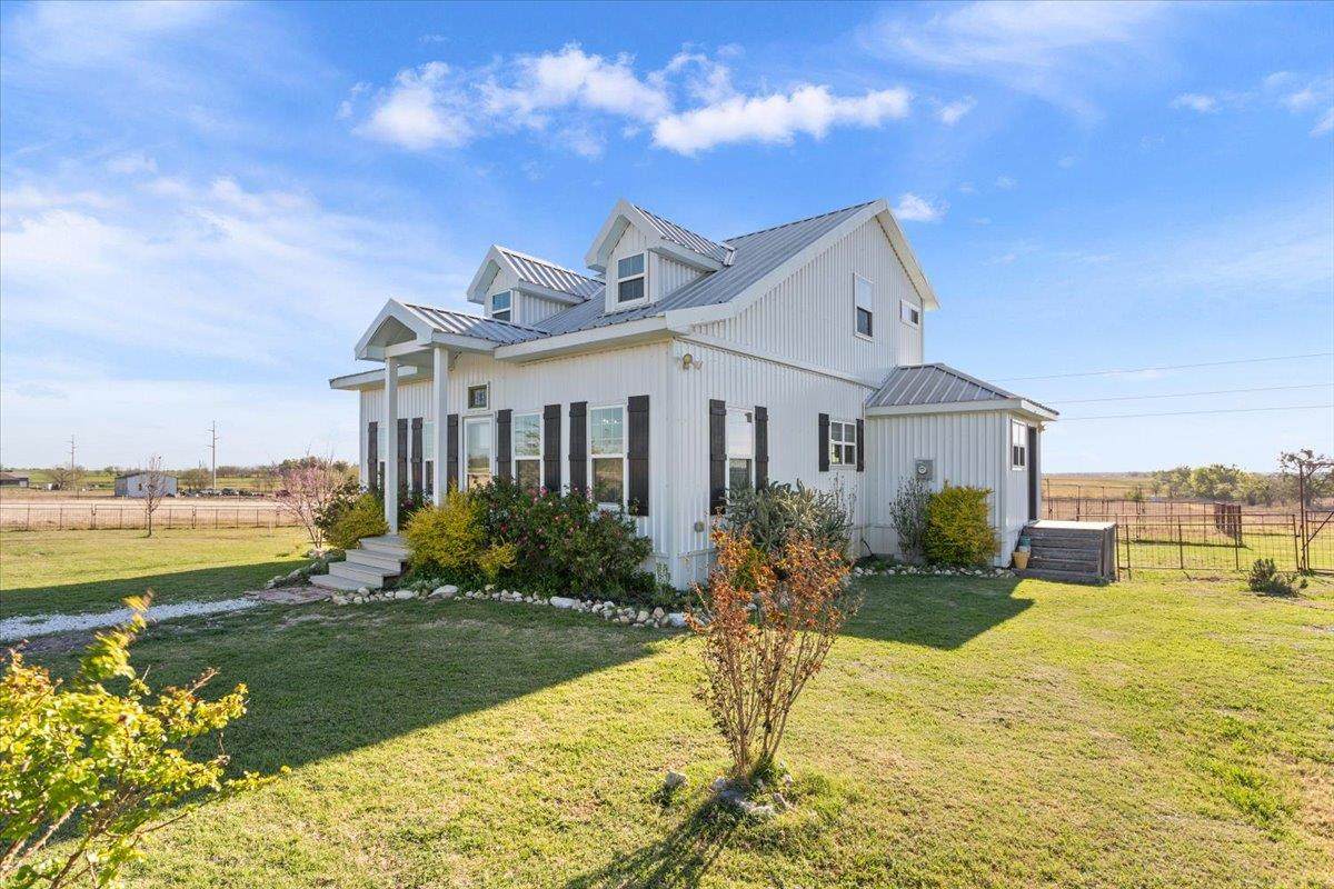 15629 Romberg Rd - Photo 1