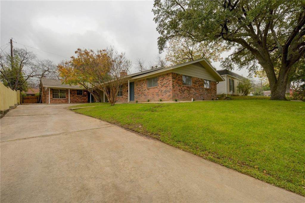 1204 Fairbanks Dr - Photo 1