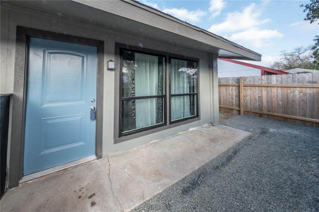 2610 Ektom Dr - Photo 1