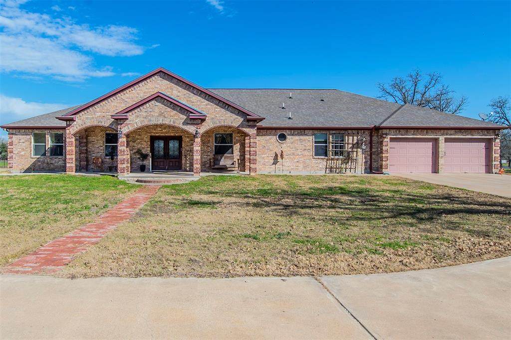 1102 Private Road 2332 - Photo 1