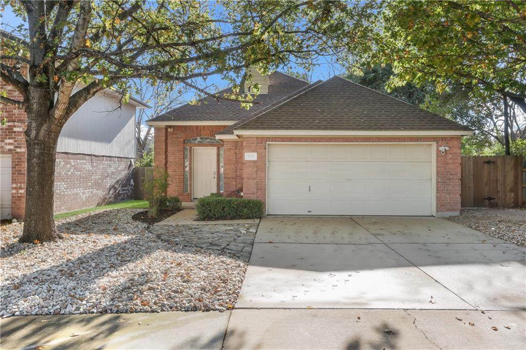 1105 Faircrest Dr - Photo 1