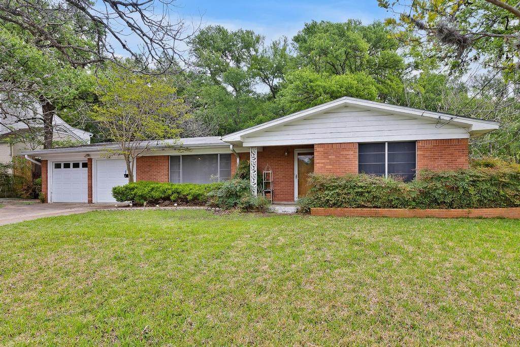 2707 Princeton Dr - Photo 1