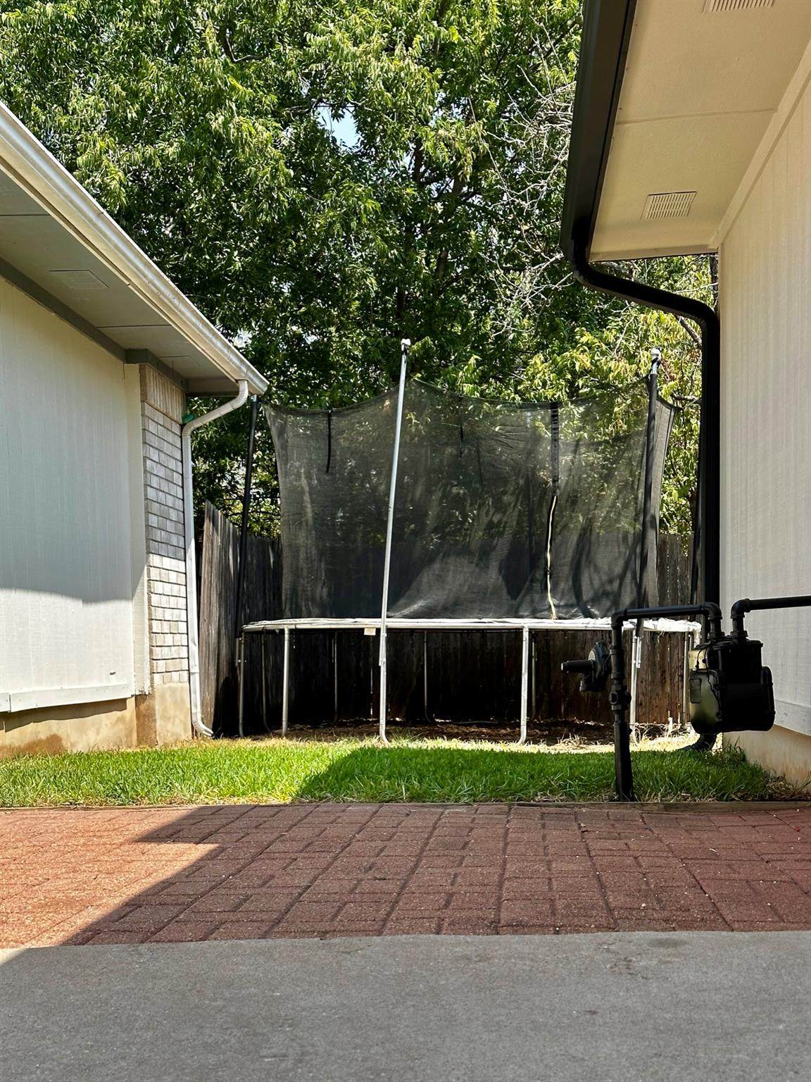 https://bt-photos.global.ssl.fastly.net/austin/1280_boomver_1_8600077-2.jpg