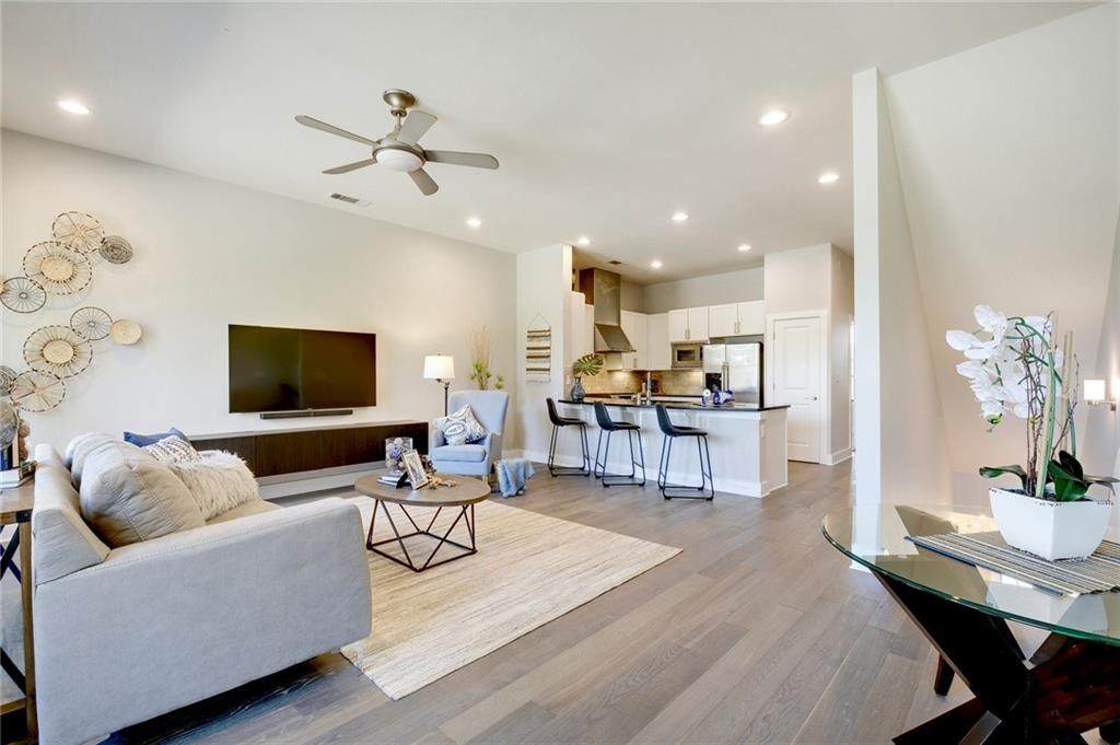 2520 Bluebonnet Ln - Photo 1