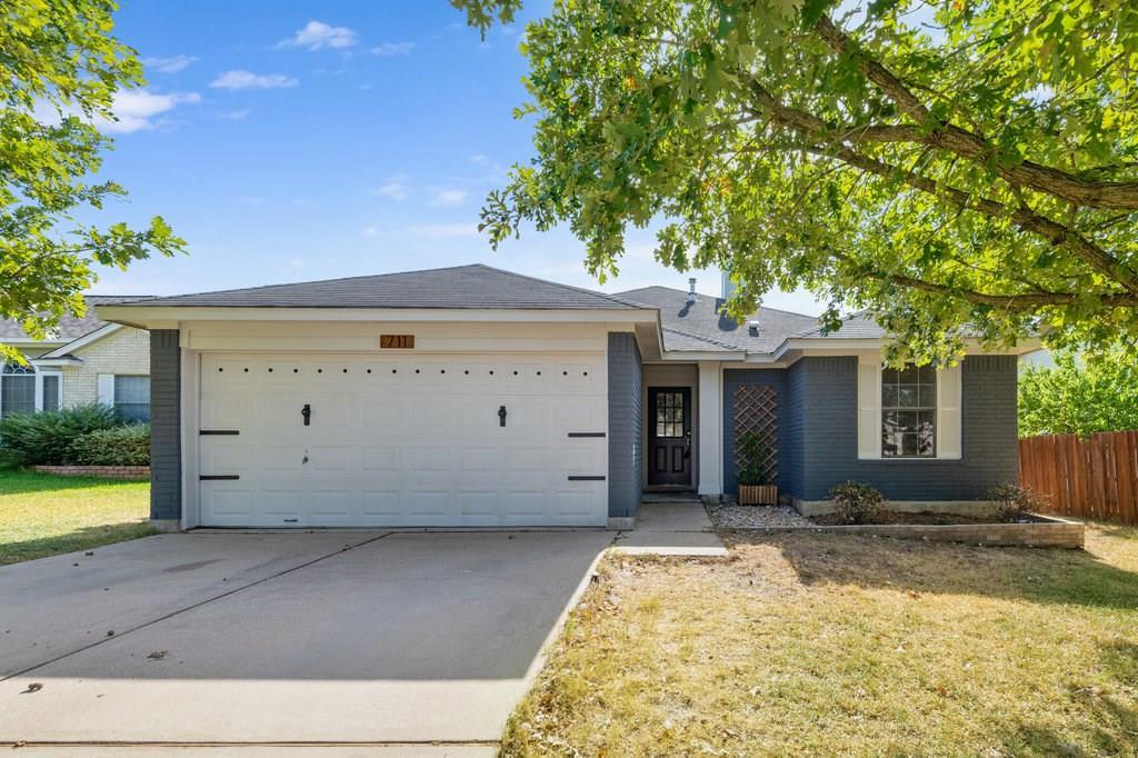 711 Maplecreek Dr - Photo 1