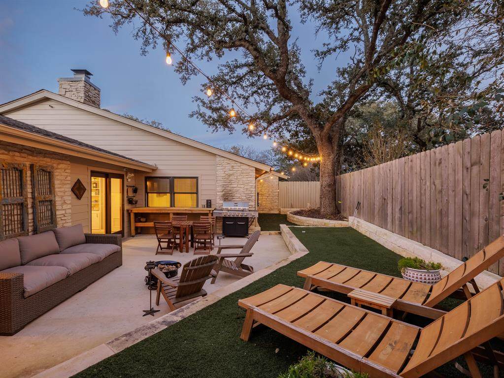 9518 Topridge Dr - Photo 1
