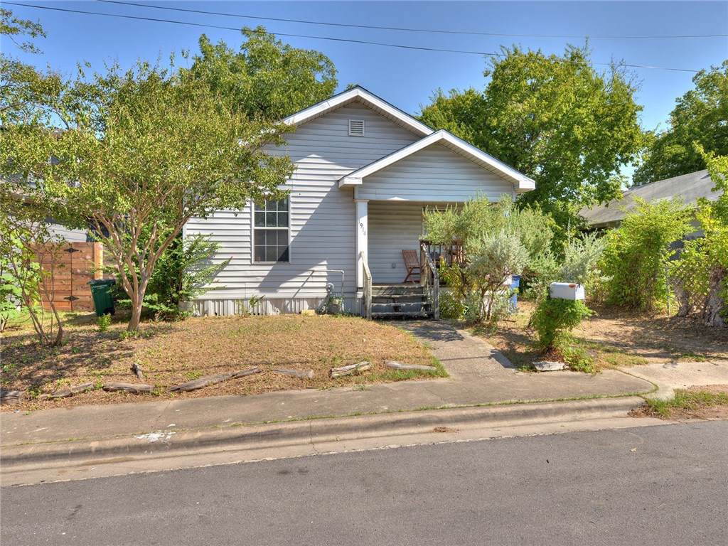 1914 10th St - Photo 1