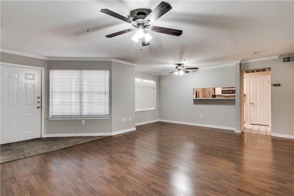 501 26th St - Photo 1