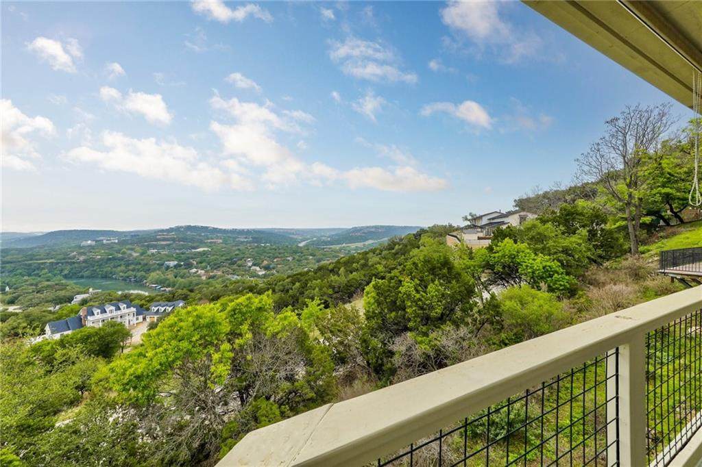 4806 Twin Valley Dr - Photo 1