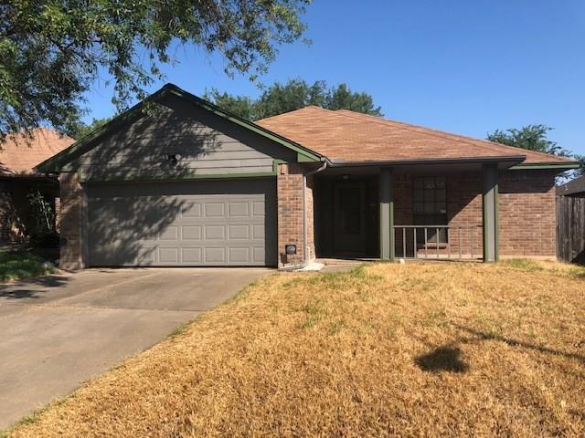 704 Saunders Dr - Photo 1