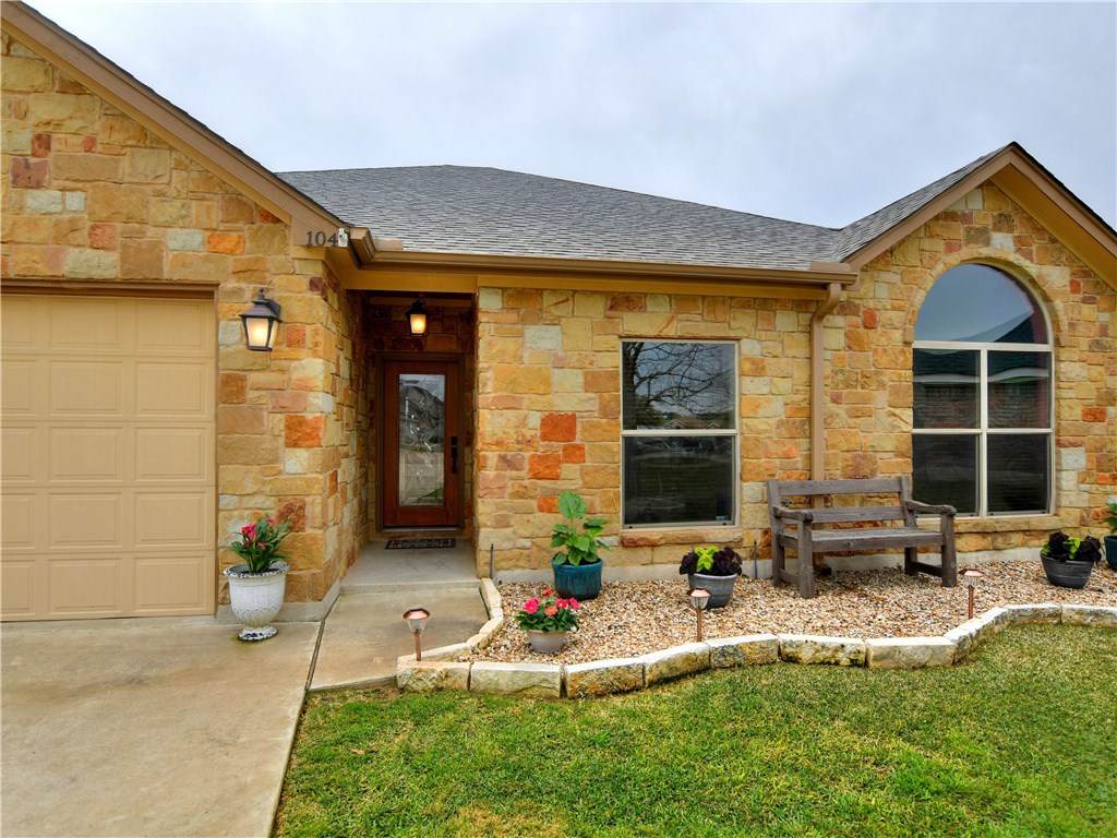 104 Pelican Ct - Photo 1