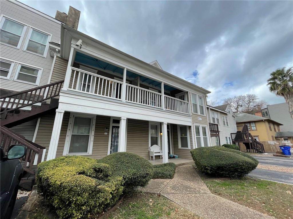 901 22nd St - Photo 1