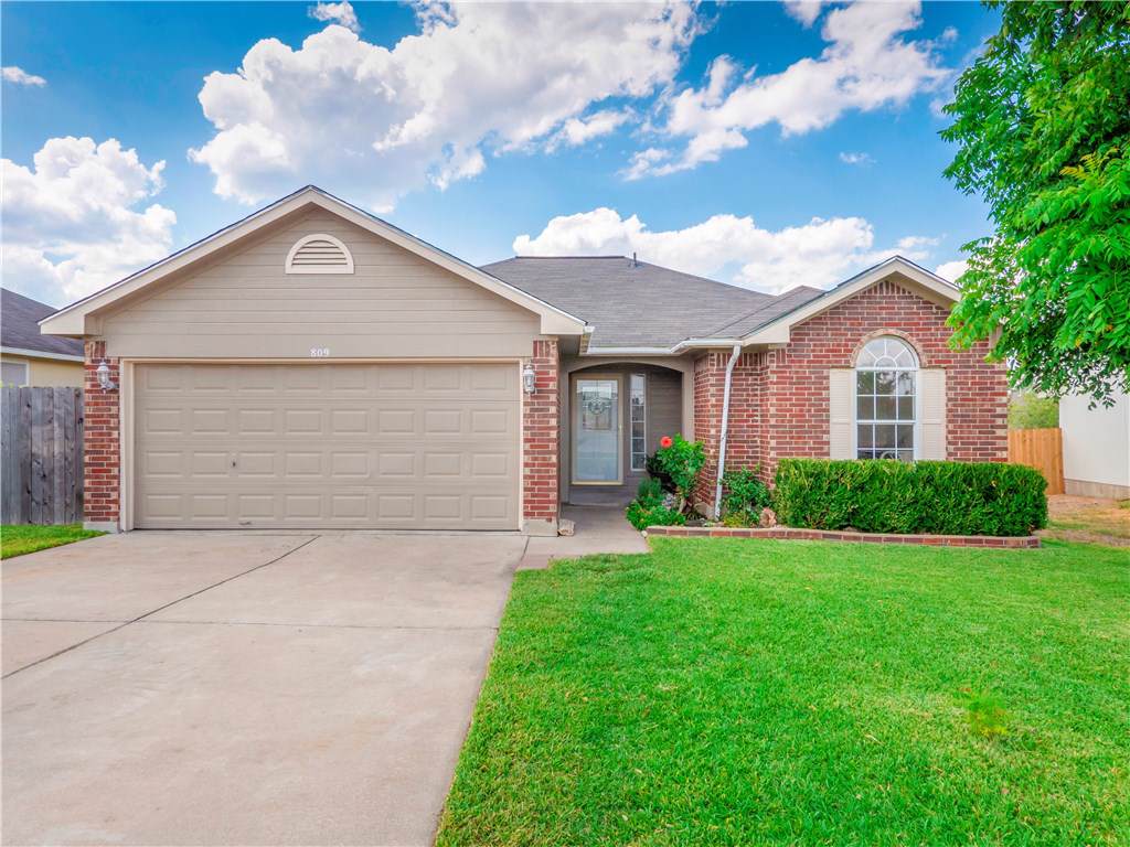809 Deercreek Ln - Photo 1